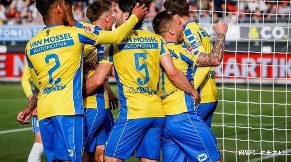 伪9号战术 伪9号战术