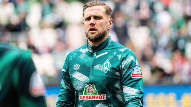 指出紅牛車 指出紅牛車