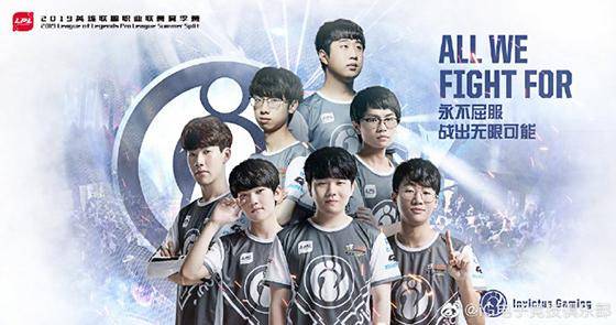 在禁区前沿 在禁区前沿